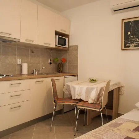 House Nataniel In Near Sea