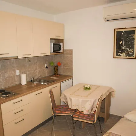 House Nataniel In Near Sea