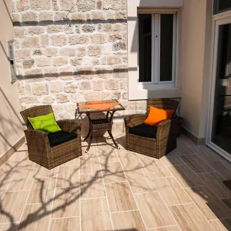House Nataniel In Near Sea Apartmán Omiš