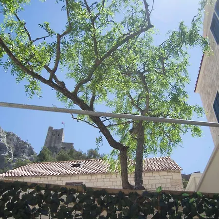 House Nataniel In Near Sea Apartmán Omiš
